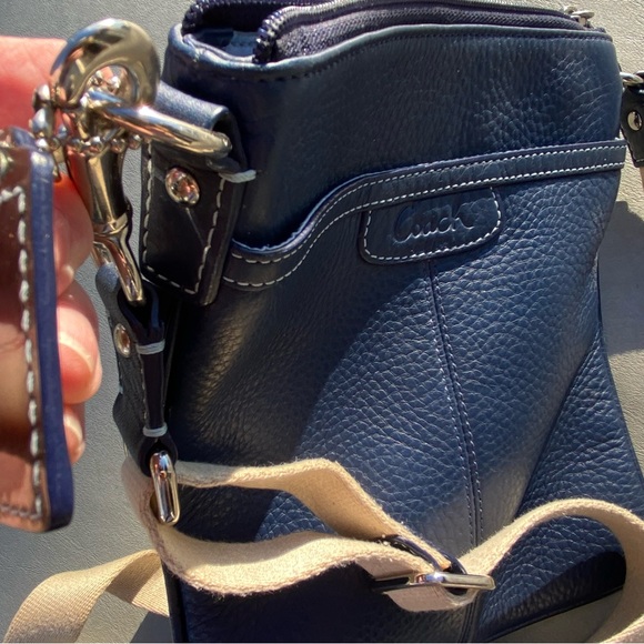 Coach Penelope Legacy Swingpack 42206 Navy Blue Pebbled Leather Crossbody Bag - Picture 10 of 12